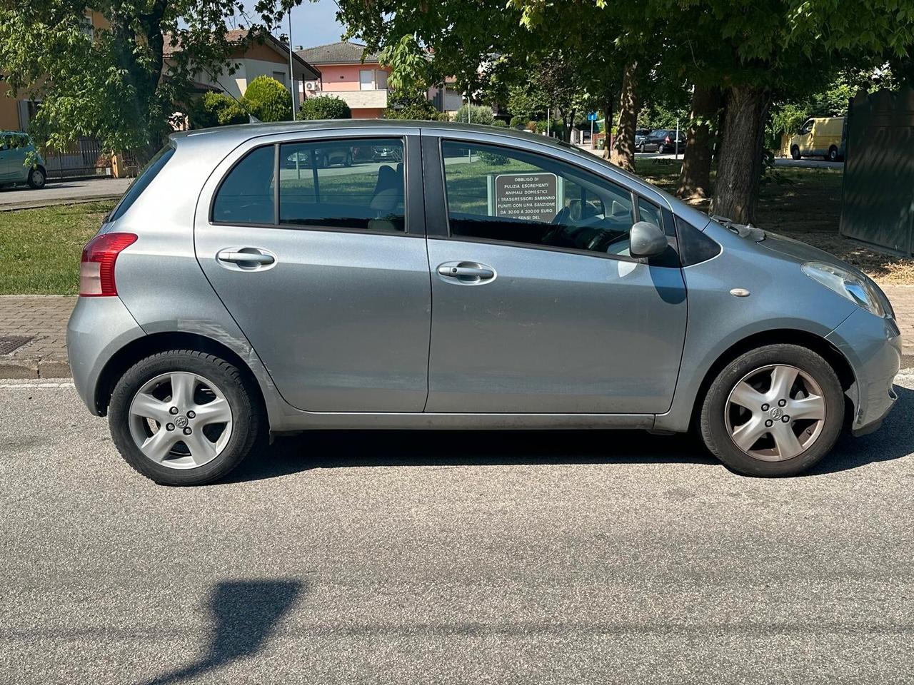 Toyota Yaris 1.0 5 porte - FRIZIONE NUOVA - NEOPATENTATI