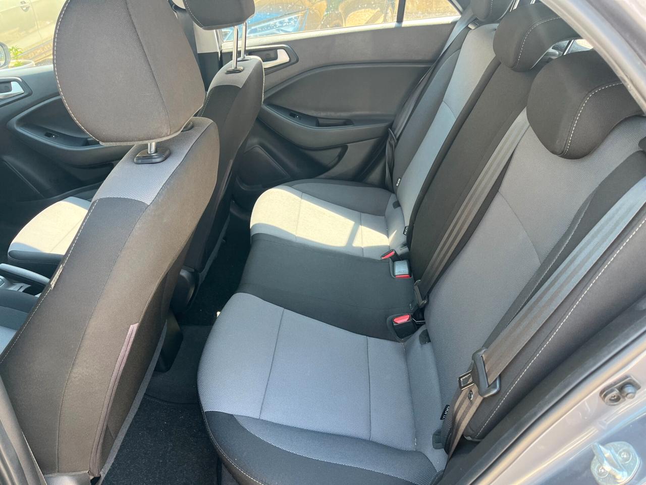 Hyundai i20 1.1 CRDi 12V 5 porte Comfort KM CERTIFICATI