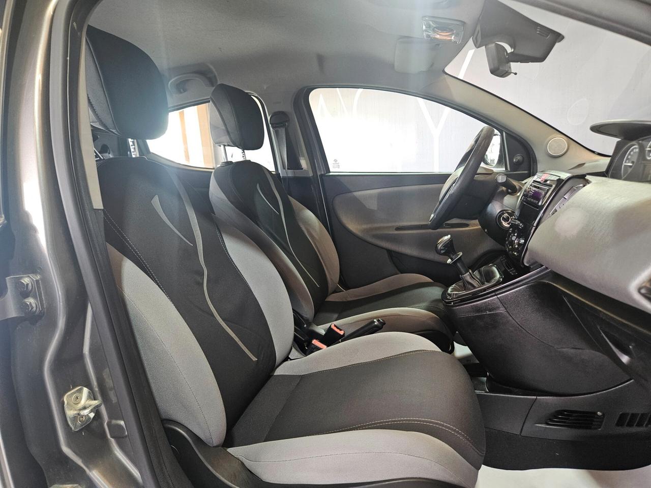 Lancia Ypsilon 1.2 Gold ecochic Gpl