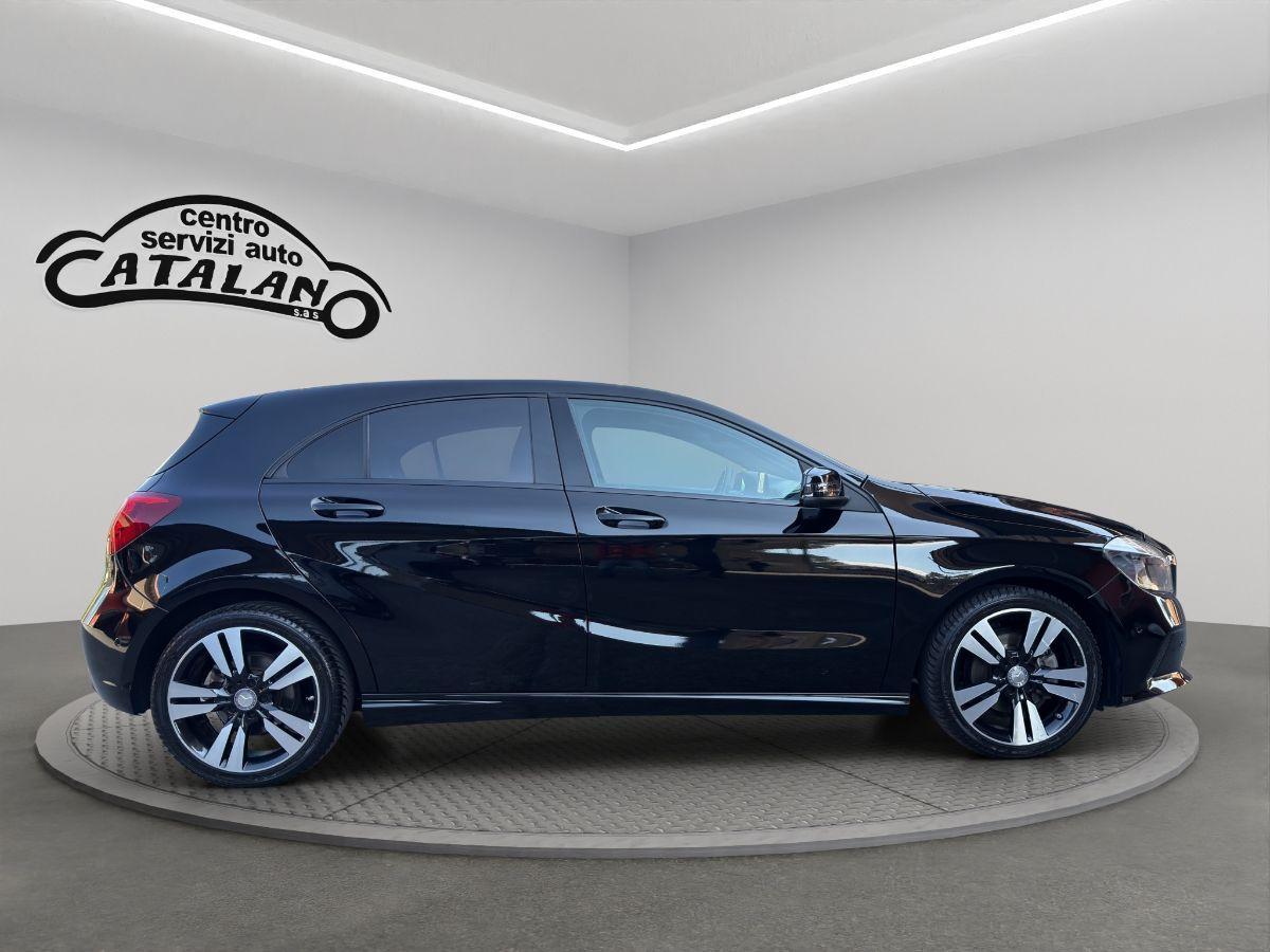 MERCEDES - Classe A - A 200 d 136CV Automatic Premium BLACK EDITION