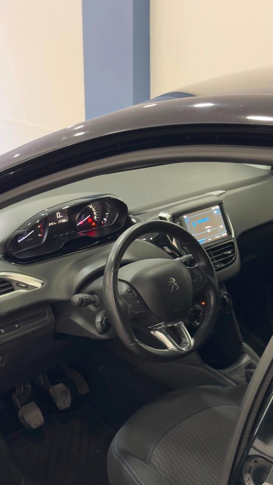 Peugeot 208 1.5 HDI 100 cv Signature