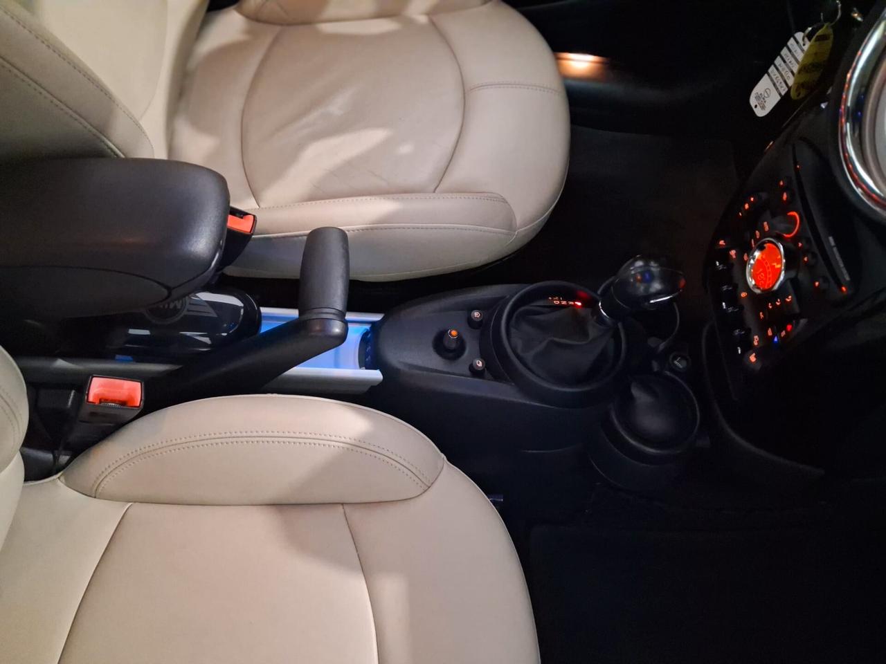 Mini Cooper D Countryman 2.0 Business Automatica