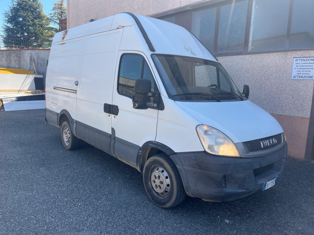 IVECO DAILY 2011 2.3 DIESEL FURGONATO 244.00 KM