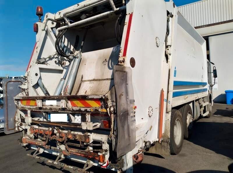 MERCEDES ECONIC 2628 COMPATTATORE CON VOLTACASSONETTI POST.