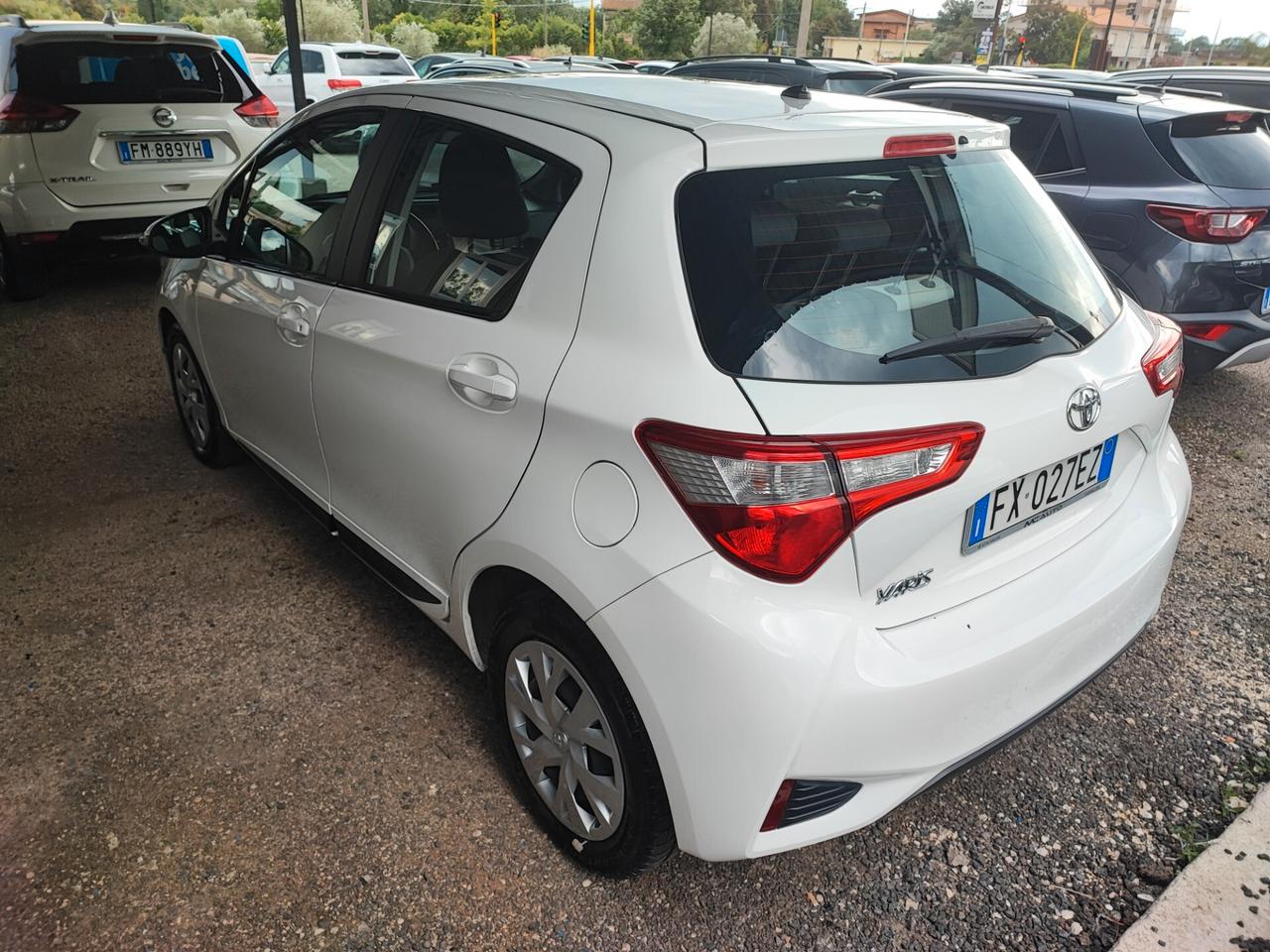 Toyota Yaris 1.0 72 CV 5 porte Lounge