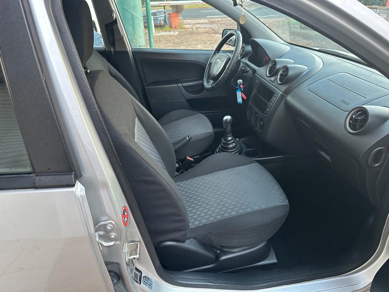 Ford Fiesta 1.4 TDCi NEOPATENTATI (12 RATE)