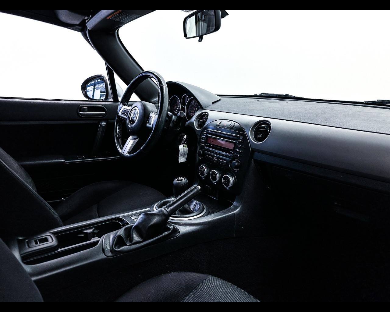 MAZDA MX-5 1.8 Center-Line Roadster Coupe