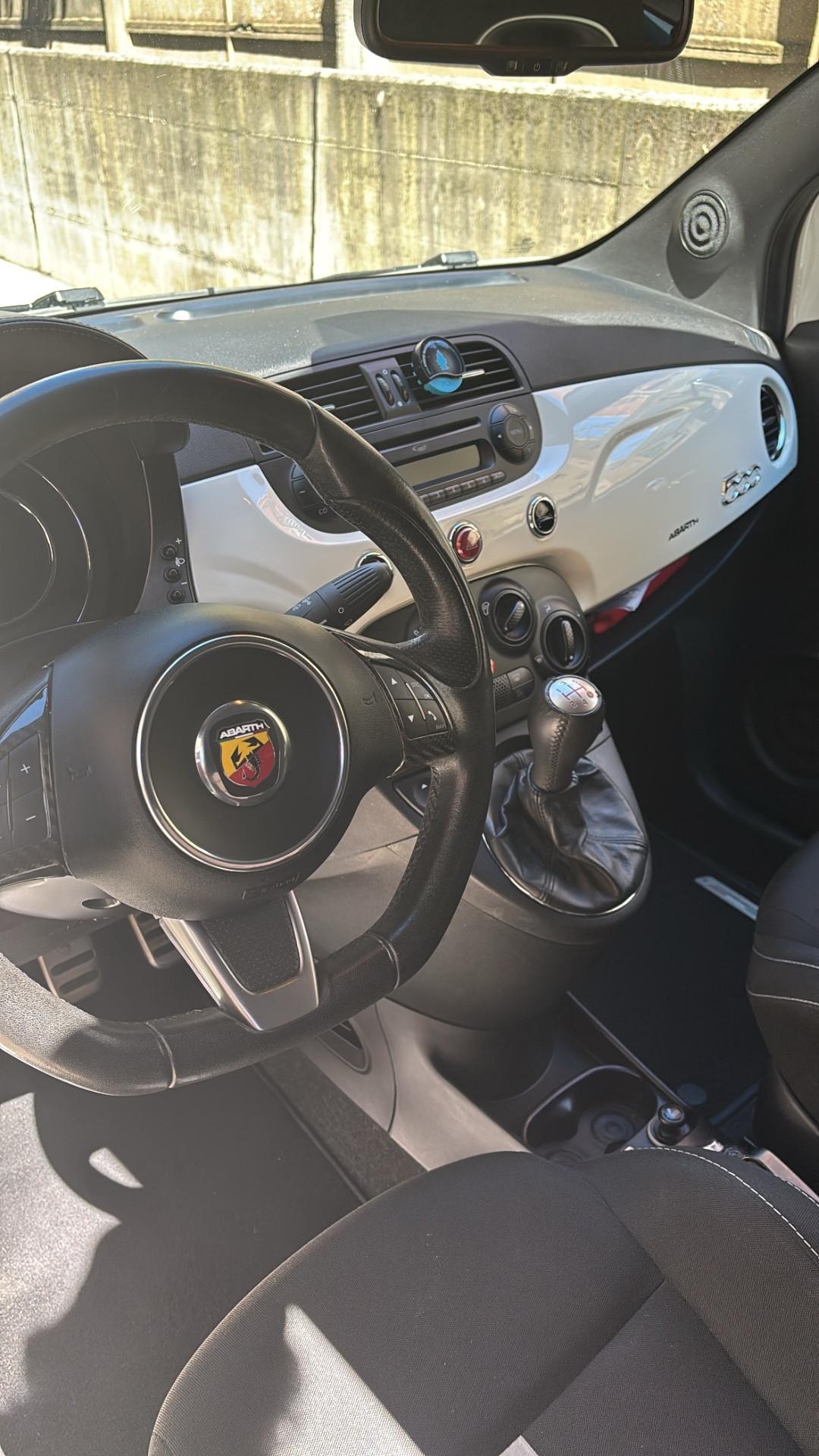 Abarth 500 1.4 Turbo T-Jet Custom