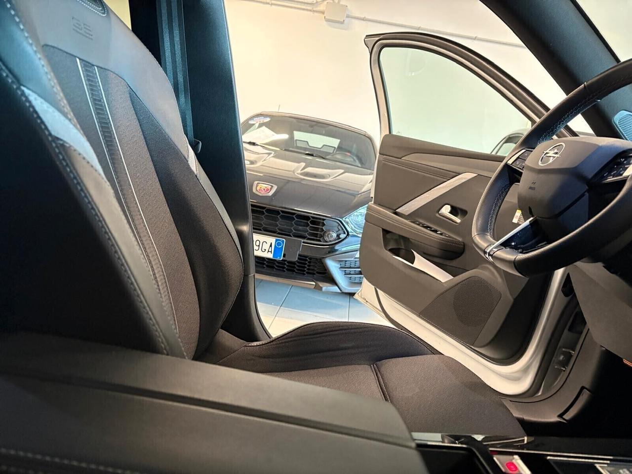 Opel Astra Sports Tourer GS 1.2 Turbo AT8 ST SPOTICAR