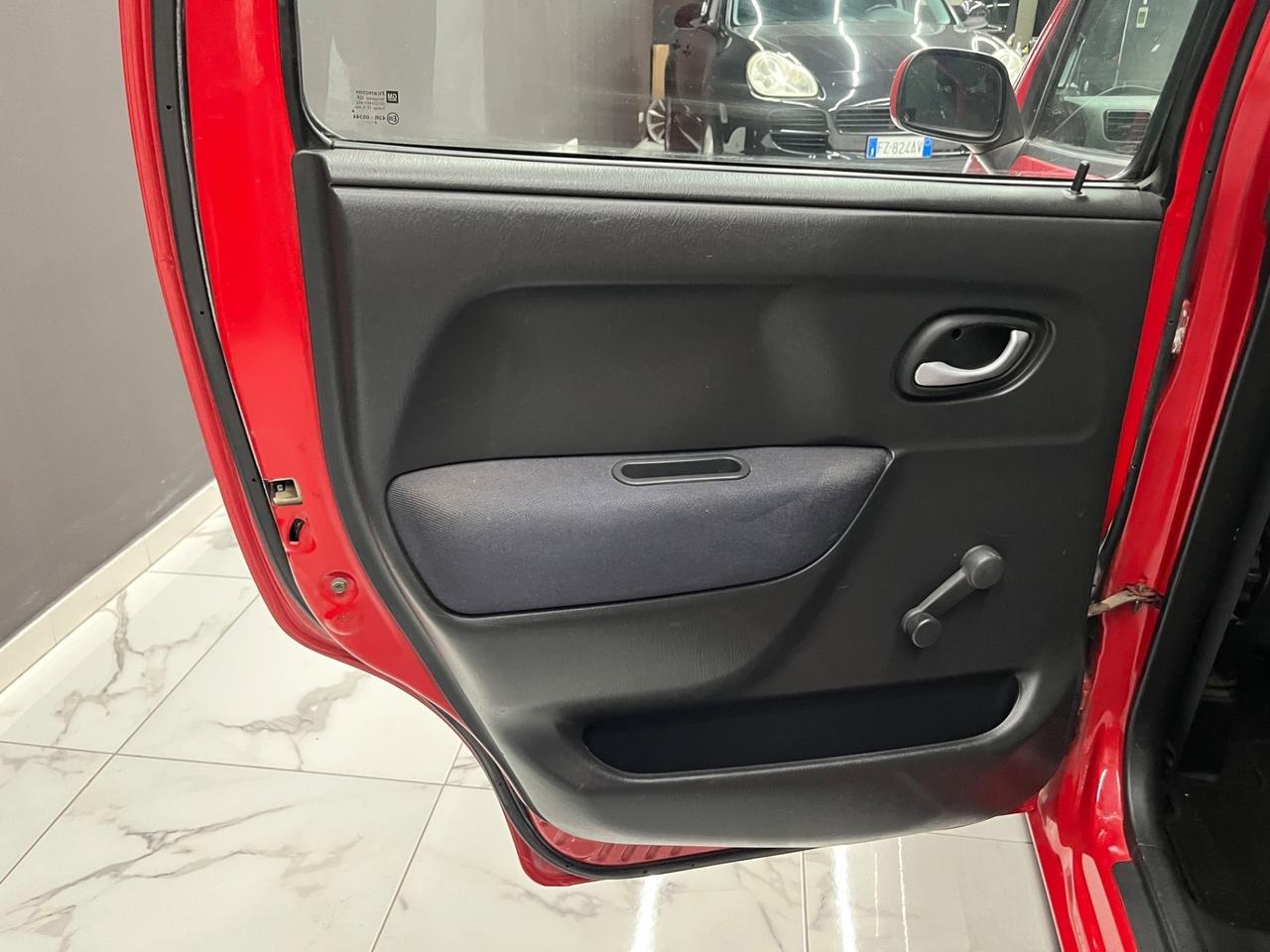 Opel Agila 1.2 16V Club 59Kw OK NEOPATENTATI
