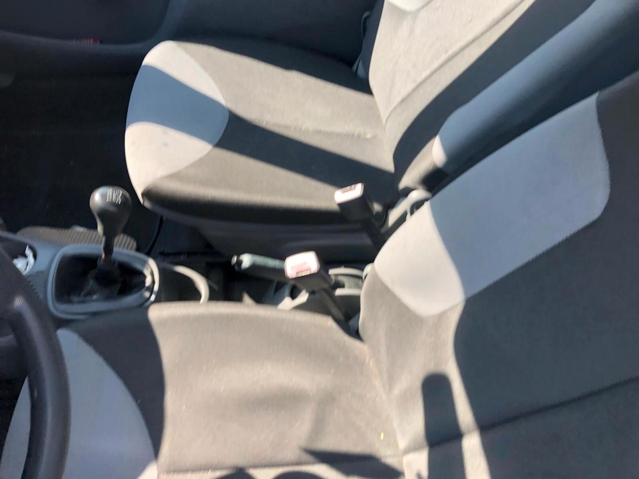 Citroen C1 1.0 3 porte CON SOLO 37.000 KMREALI!!! GARANZIA EUROPEA DI 12 MESI RINNOVABILE FINO A 36 MESI!!!