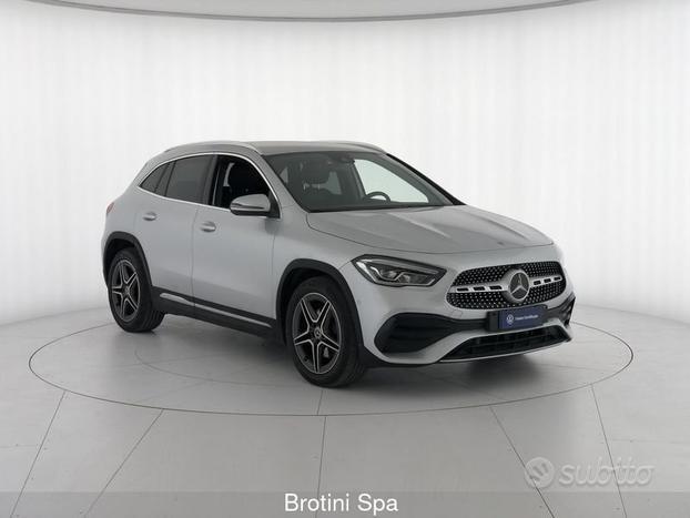 Mercedes-Benz GLA 200 d Automatic Business