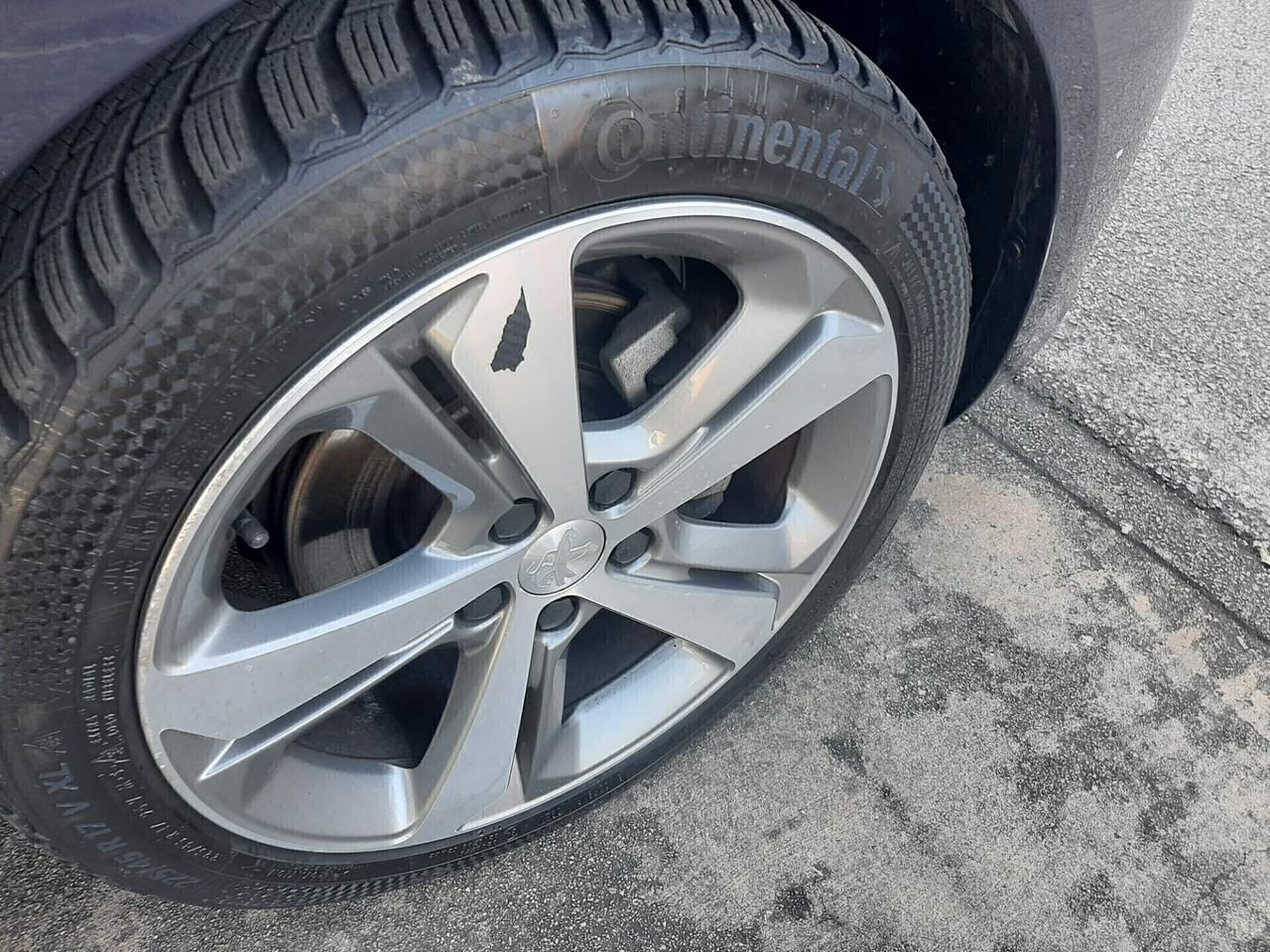 Peugeot 308 BlueHDi 130 S&S EAT8 SW Allure