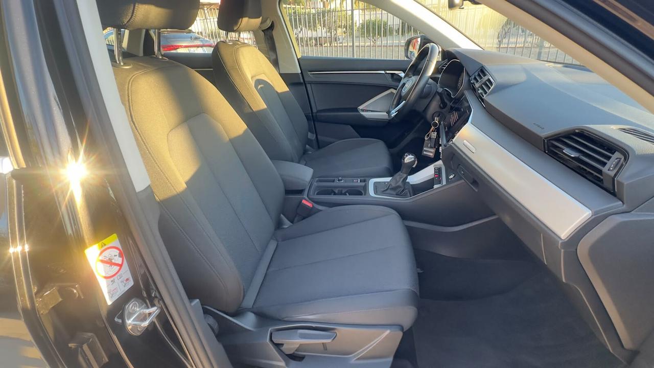 Audi Q3 35 TDI S tronic Business