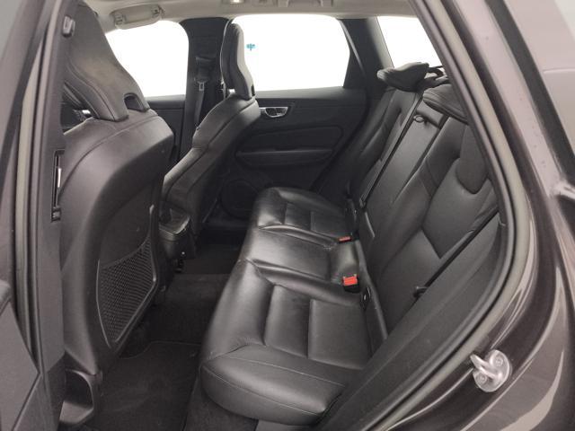 VOLVO XC60 2.0 b4 Plus Dark awd auto