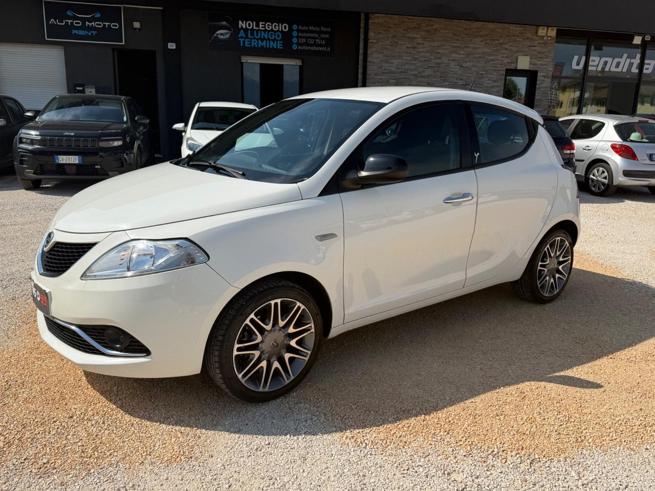 Lancia Ypsilon 1.2 69 CV 5 porte Platinum