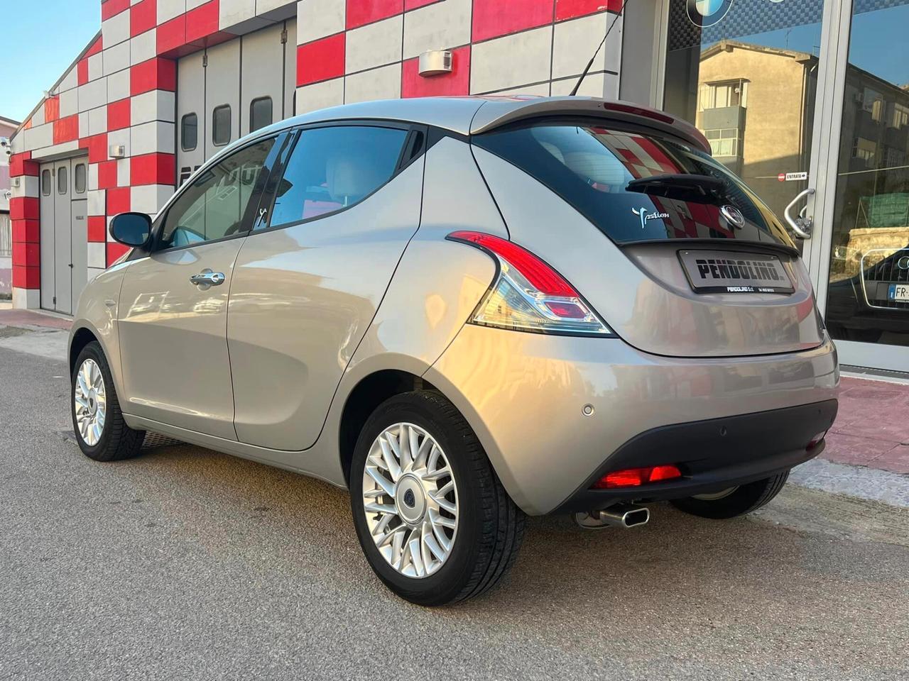 Lancia Ypsilon 1.3 MJT 16V 95 CV 5 porte S&S Gold