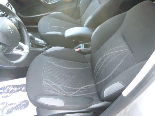 Peugeot 208 1.2 VTi 82 CV 5 porte Active NEOPATENTATI