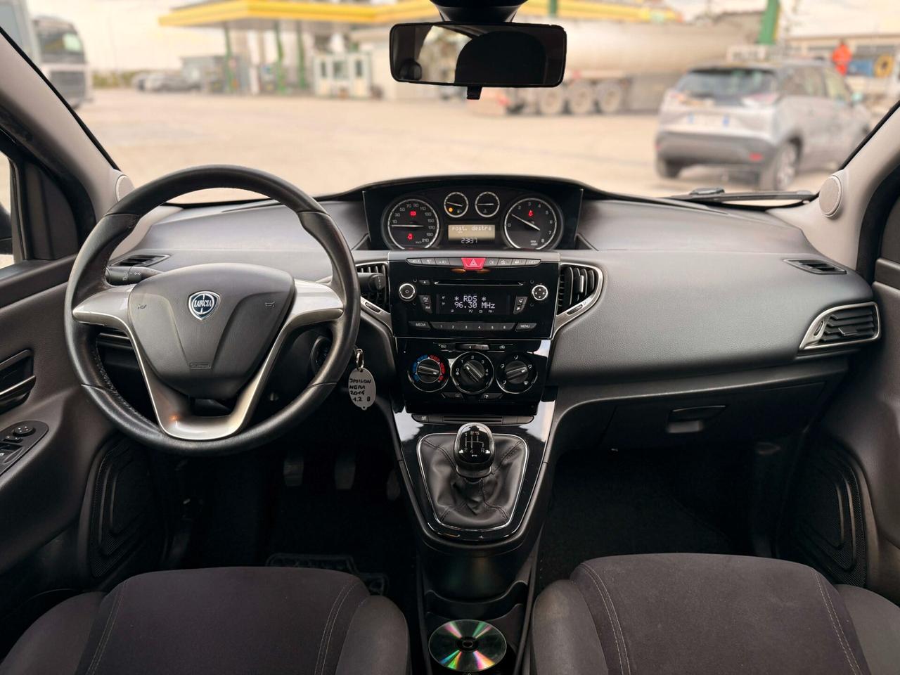 Lancia Ypsilon 1.2 69 CV 5 porte S&S Gold