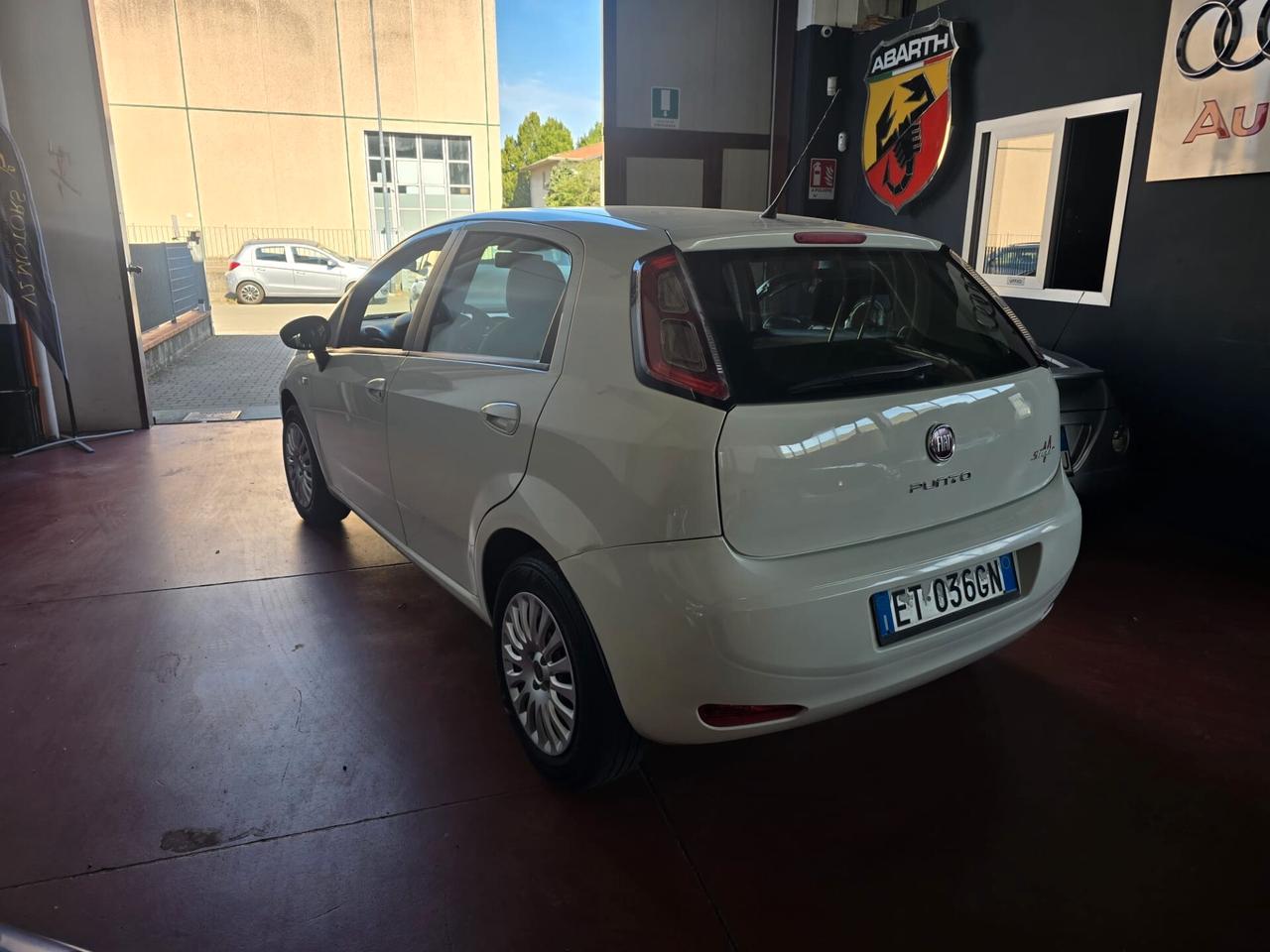Fiat Punto 1.4 S&S 8V Dualogic 5 porte RACING