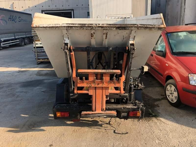Piaggio Quargo TRASPORTO RIFIUTI SOLIDI CON CARICATORE
