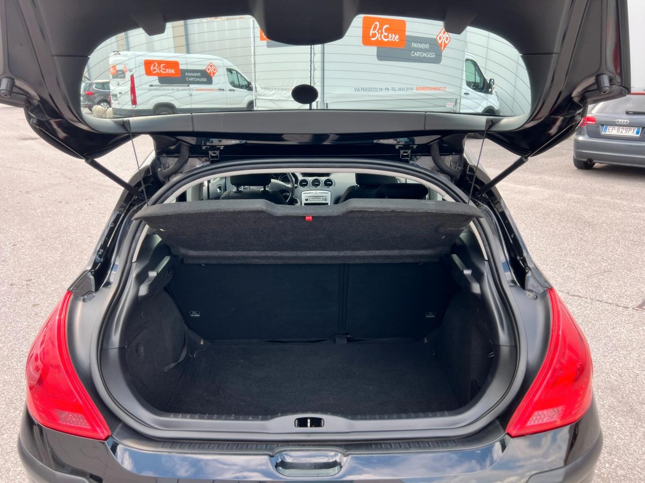 Peugeot 308 1.6 HDi 90CV FAP 5p. Premium
