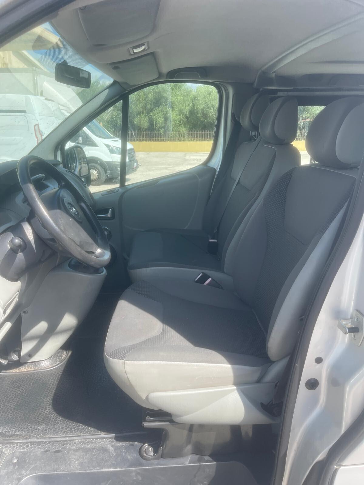 Opel Vivaro 29 2.0 CDTI PC-TN Combi Semivetrato M1