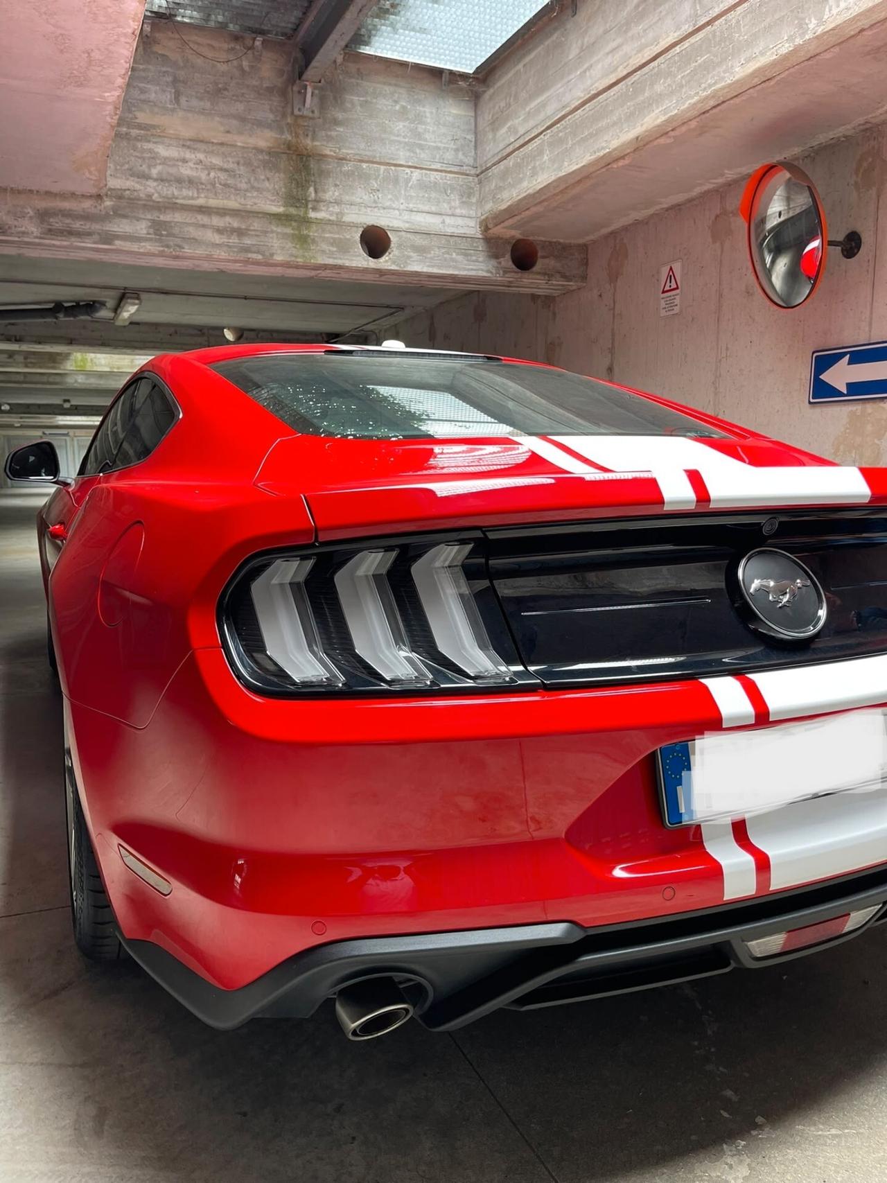 Ford Mustang FASTBACK 2.3 ECOBOOST AUT.