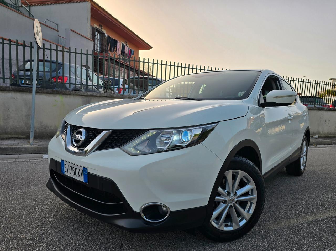 NISSAN QASHQAI RESTYLING CON SOLI 137.000KM NUOVA