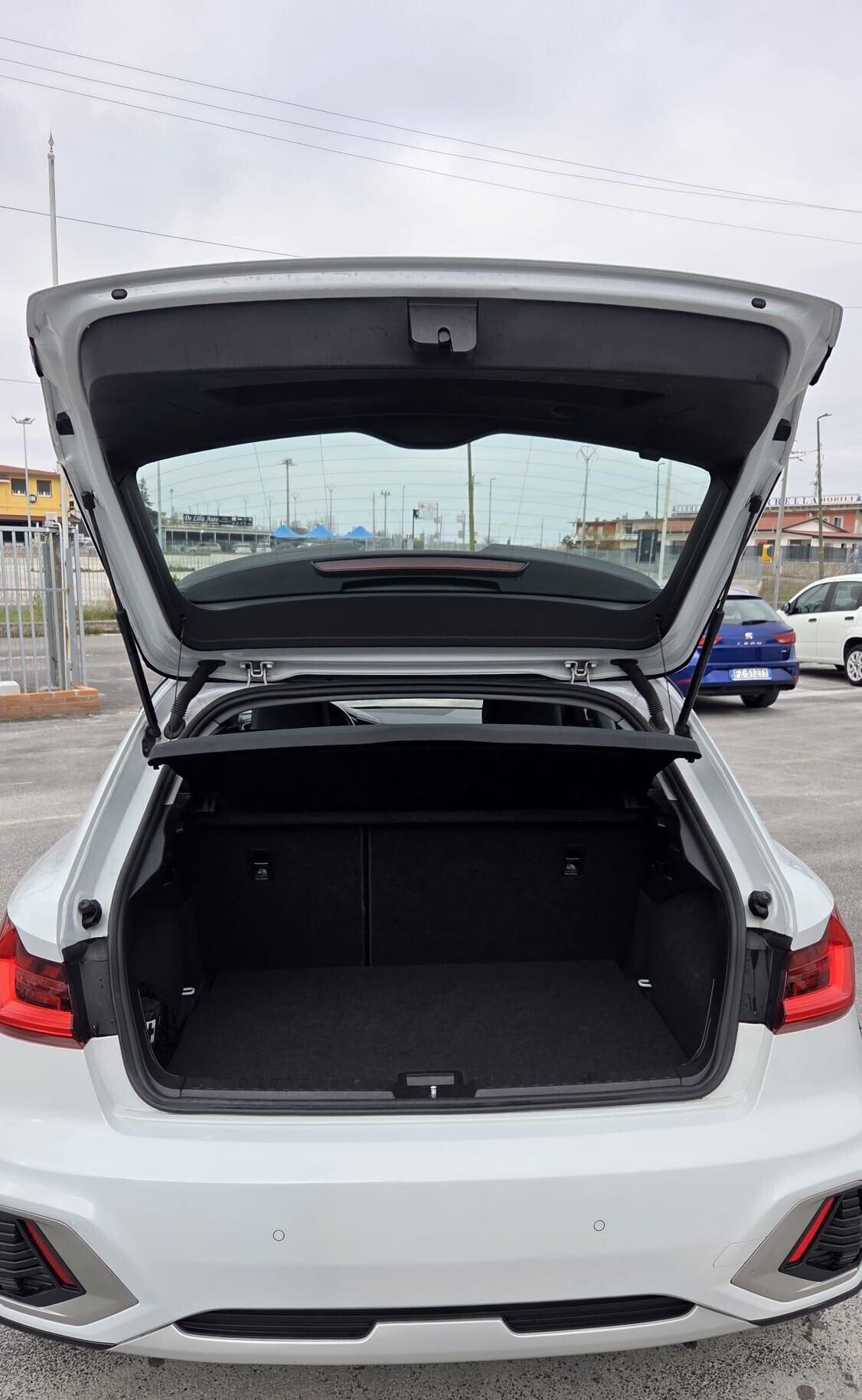 Audi A1 citycarver 30 TFSI S tronic