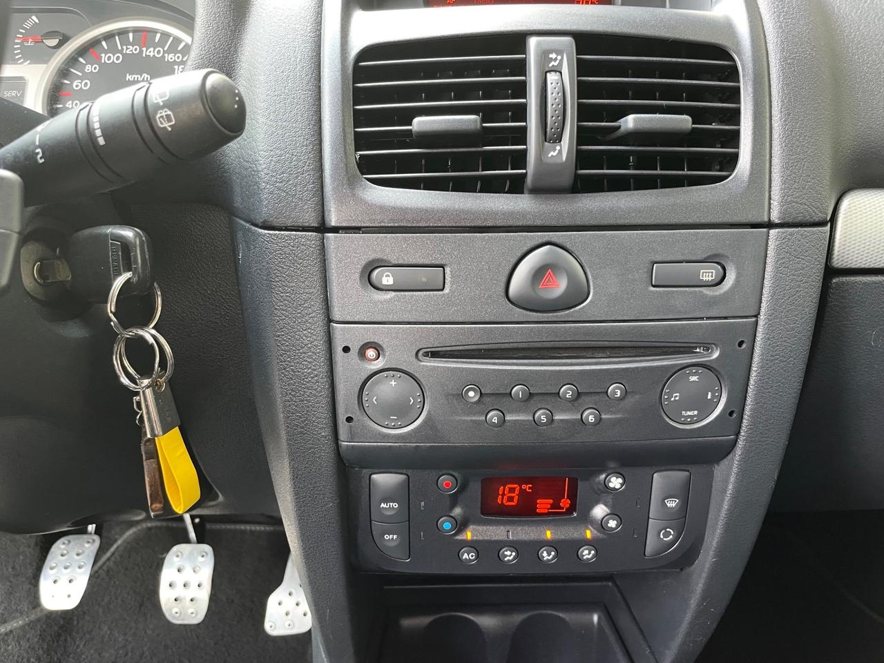 Renault Clio 2.0 16V RS Sport *UNICO PROPRIETARIO*