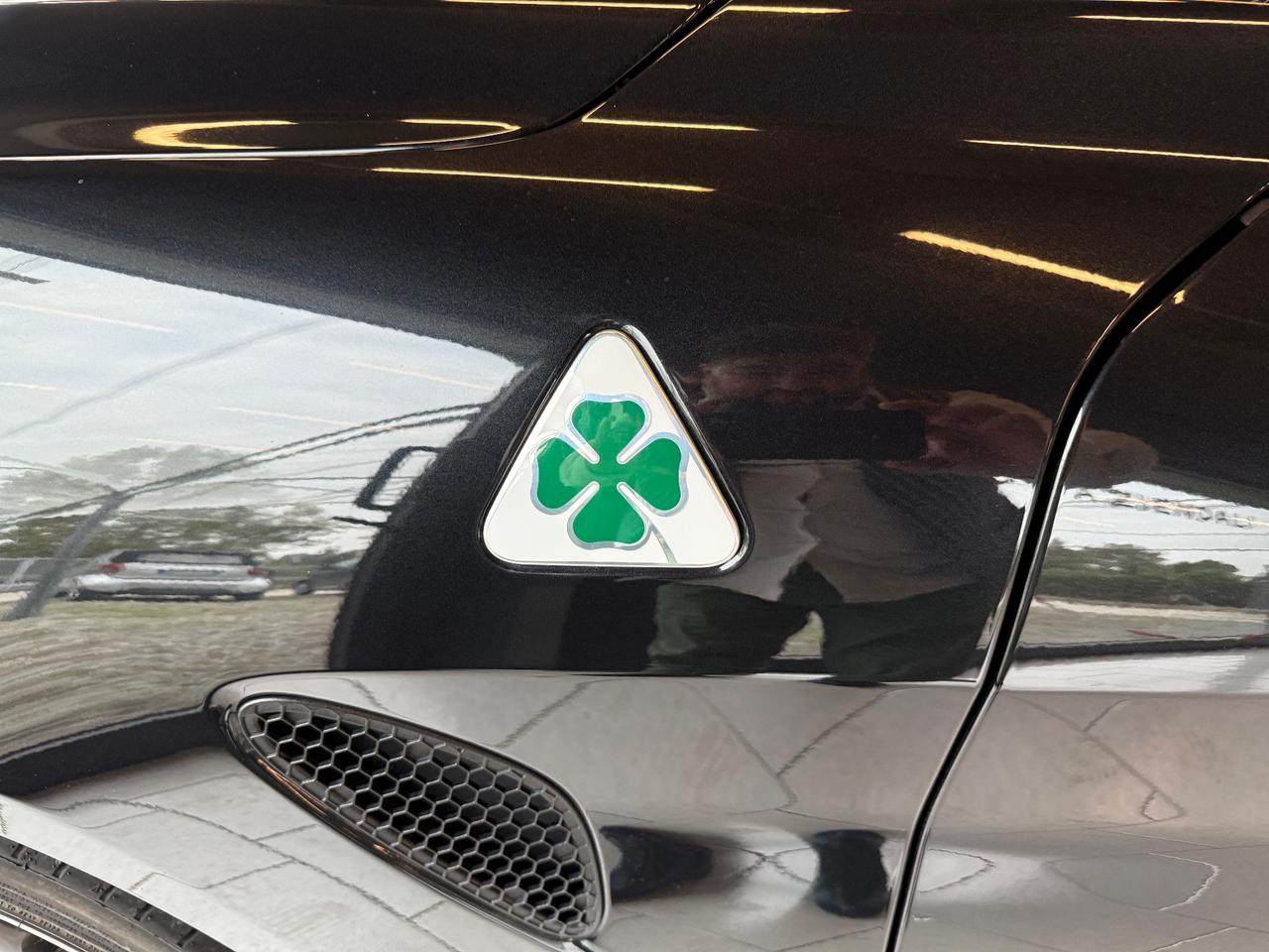 Alfa Romeo Giulia 2.9 V6 Bi-Turbo AT8 Quadrifoglio pack carbonio