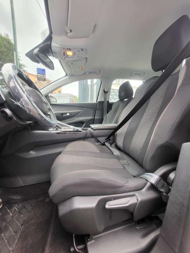 PEUGEOT 3008 BlueHDi 130 S&S Active