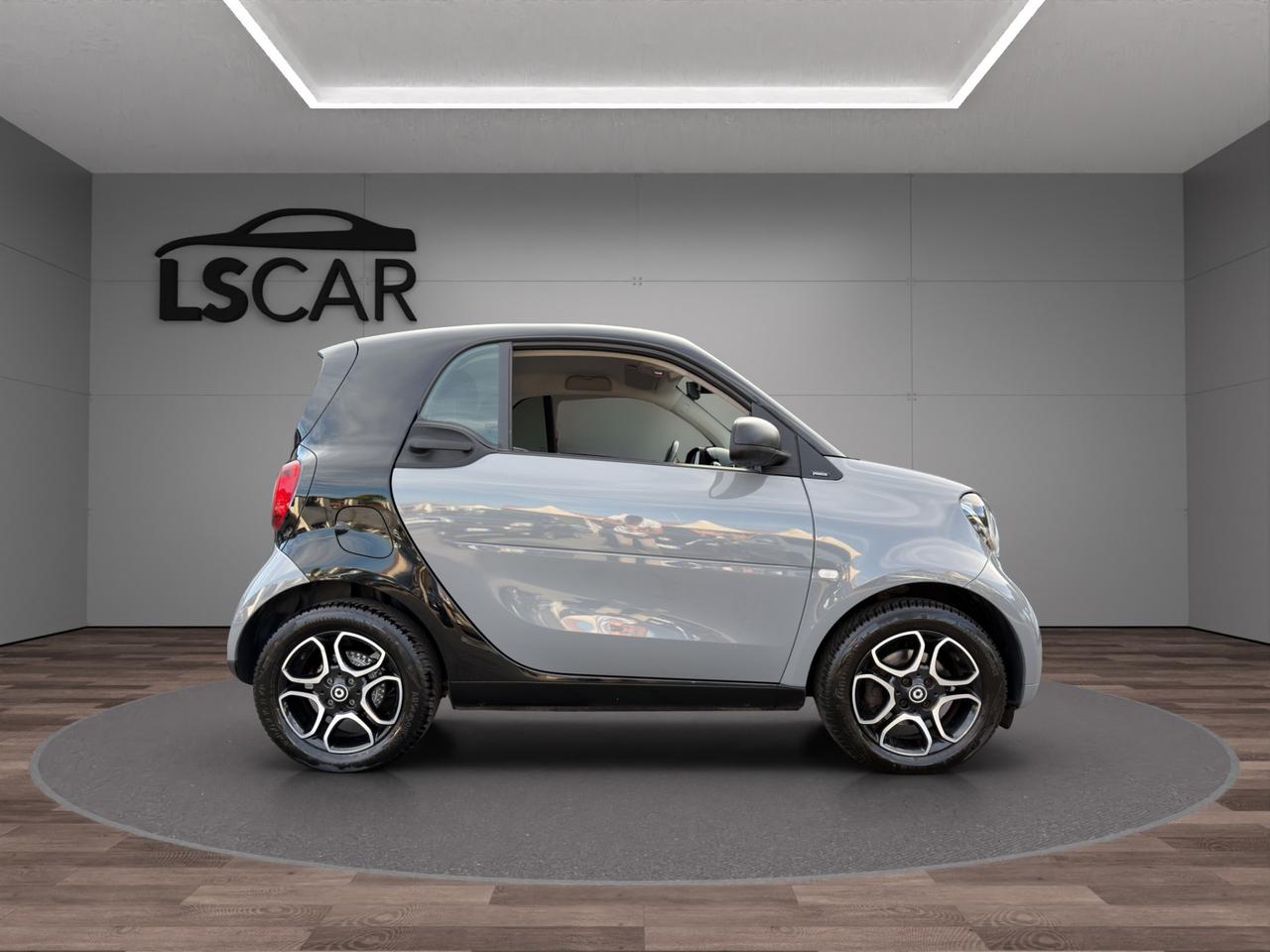Smart fortwo coupe 1.0 Passion 71cv - Unipro - Promo FInanziamento - Cerchi in lega - Schermo - Sedili riscaldabili