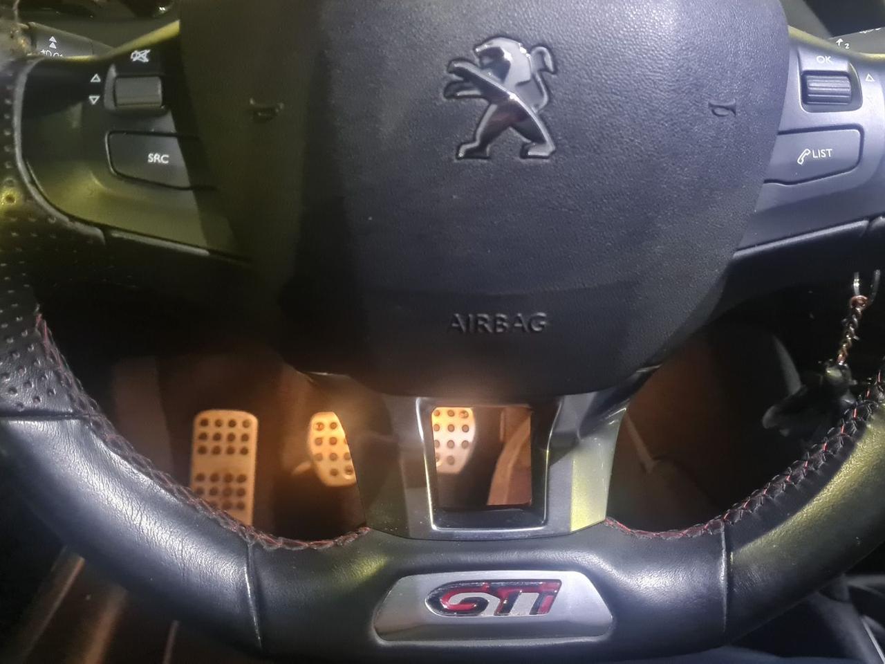 Peugeot 208 THP GTI #8775