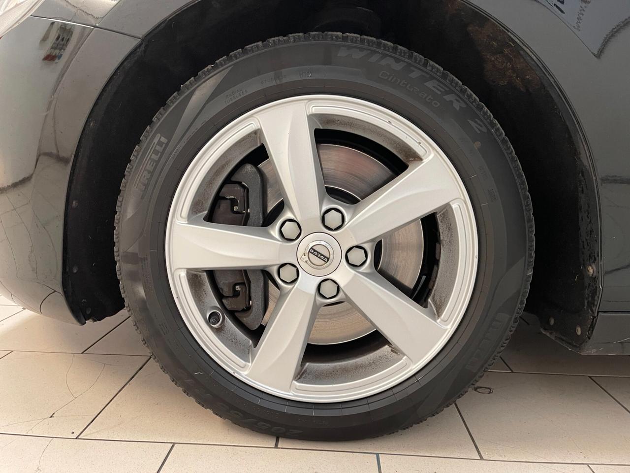 Volvo V40 Business Plus D2 geartronic c.auto-LEGGI SOTTO