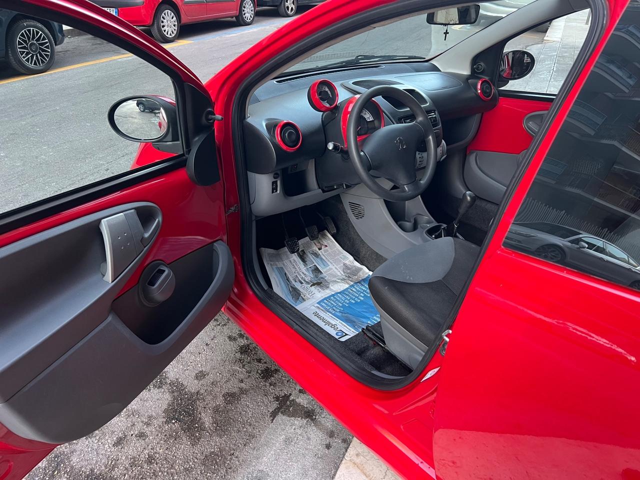 Peugeot 107 1.0 68CV 5p. Plaisir