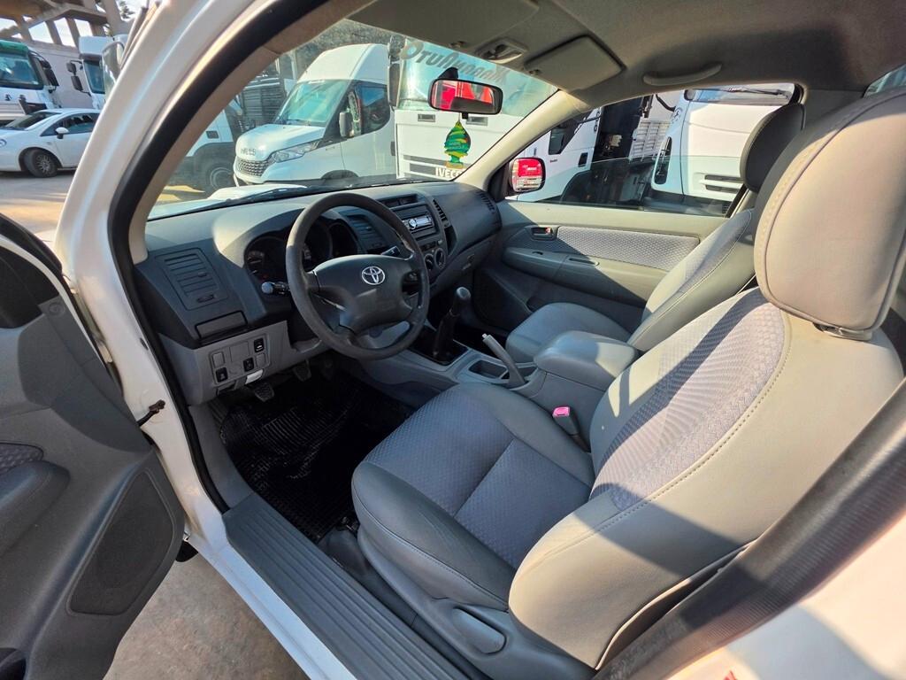 Toyota Hilux 2.5 D-4D 2WD 2p. Pick-up