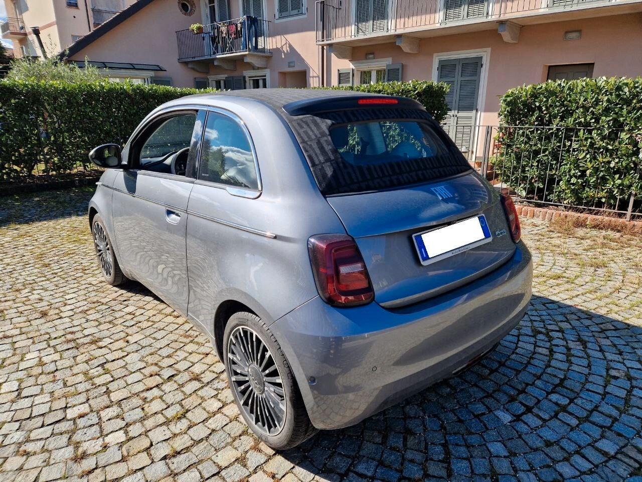 Fiat 500 La Prima Cabrio 42 kWh