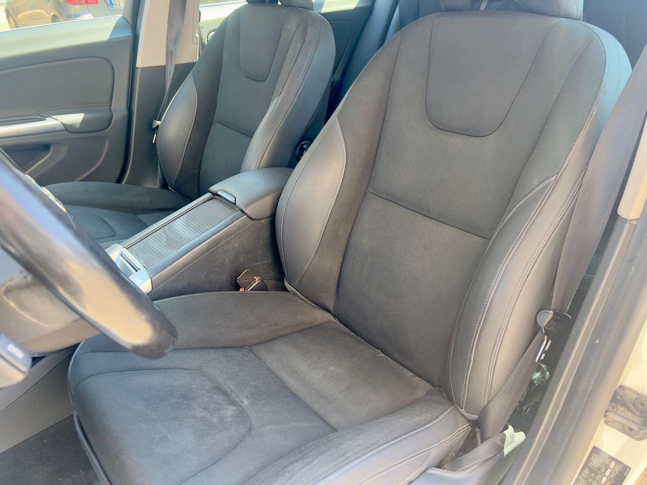 Volvo V60 D5 AWD Geartronic Summum