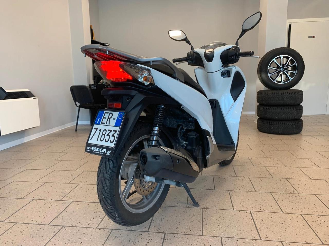Honda SH 125 Pat. B