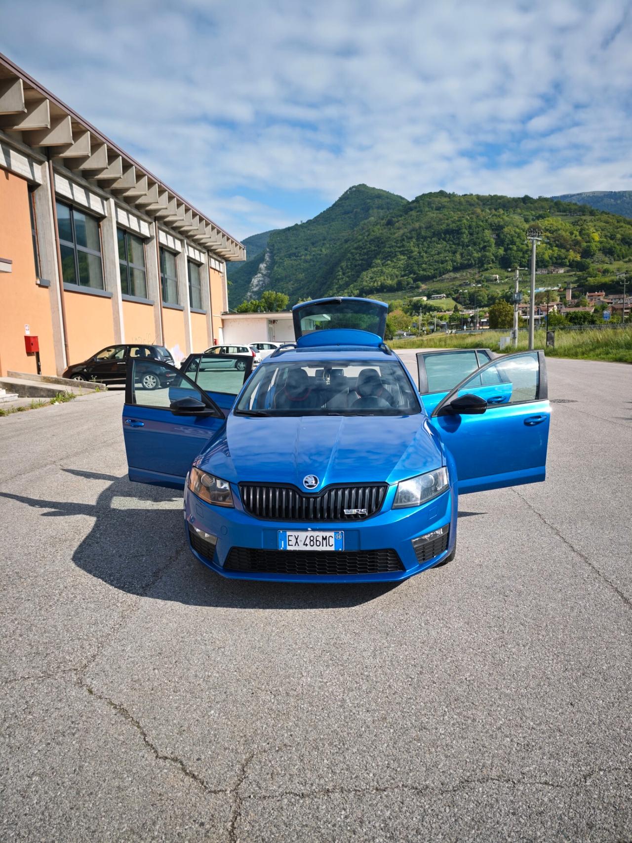 Skoda Octavia 2.0 TDI DSG Wagon RS