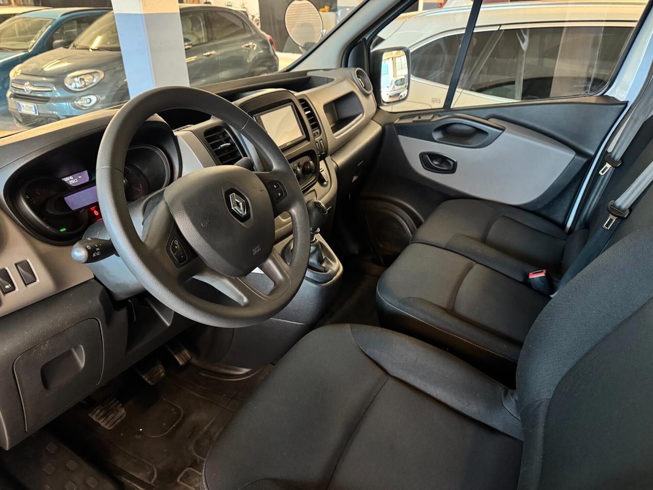 RENAULT Trafic T27 1.6 dCi IVA / MOTORE NUOVO