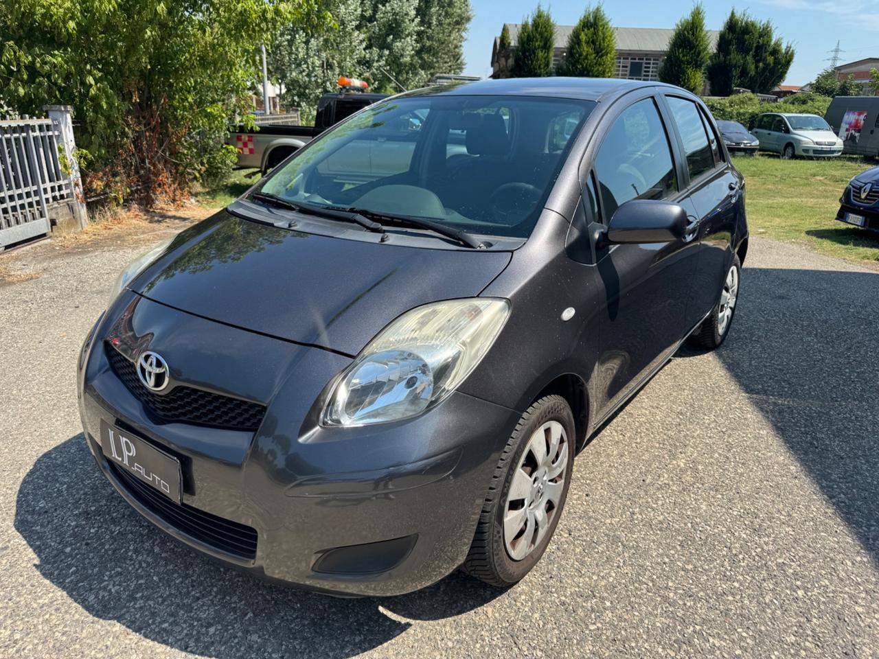 Toyota Yaris 1.0 5 porte