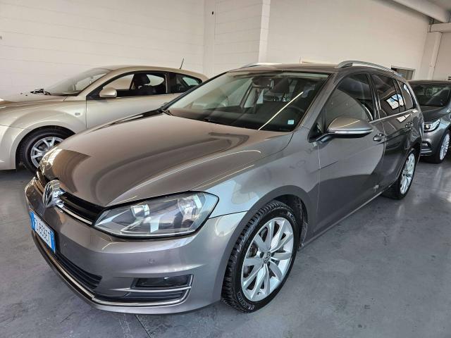 Volkswagen Golf Variant 1.6 tdi Comfortline Business 110cv automatico/neopotentati