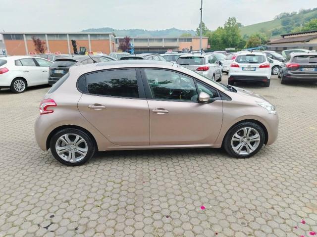 Peugeot 208 1.2 vti 12v Allure 5p
