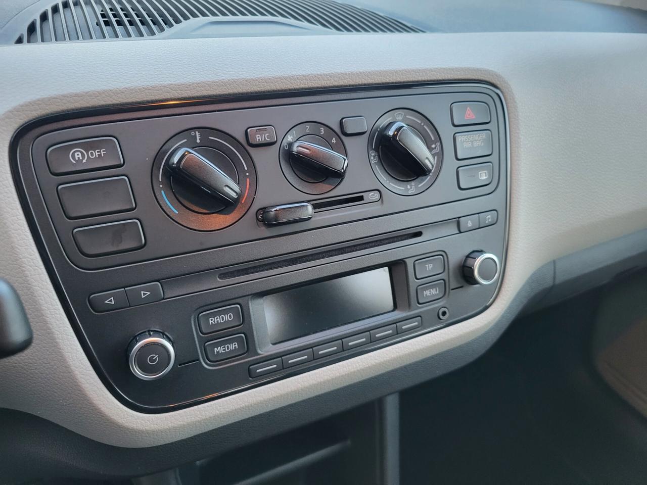 Seat Mii 1.0 68 CV 5 porte Chic Ecofuel