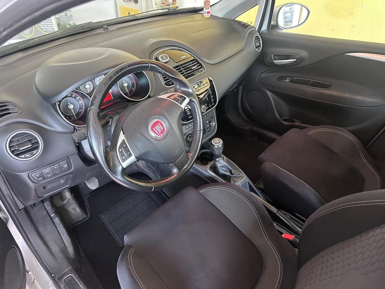 Fiat Punto 1.3diesel 75CV 5 porte Lounge + carrello appendice