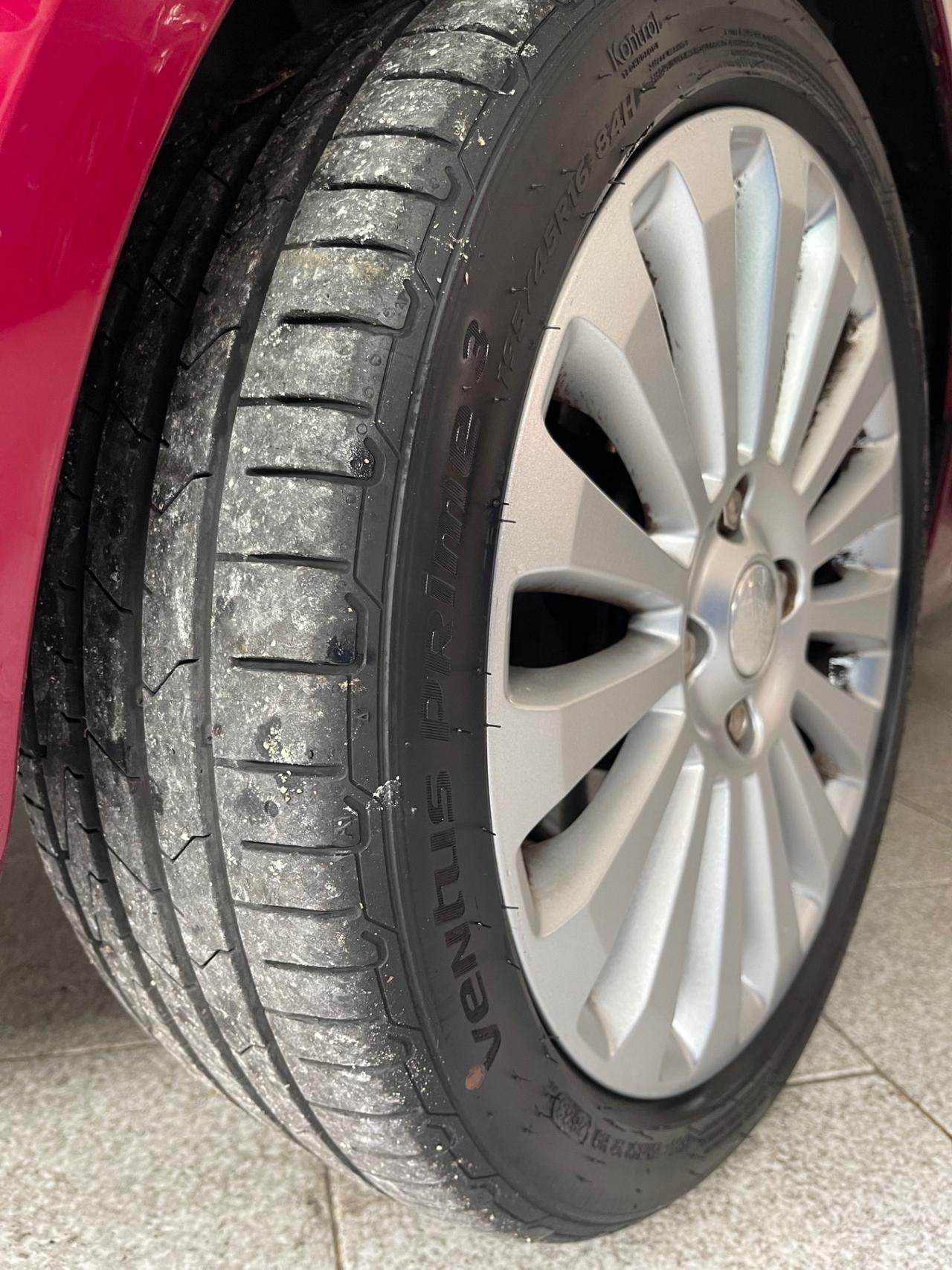 Ford Fiesta 1.4 3 porte Bz.- GPL Titanium