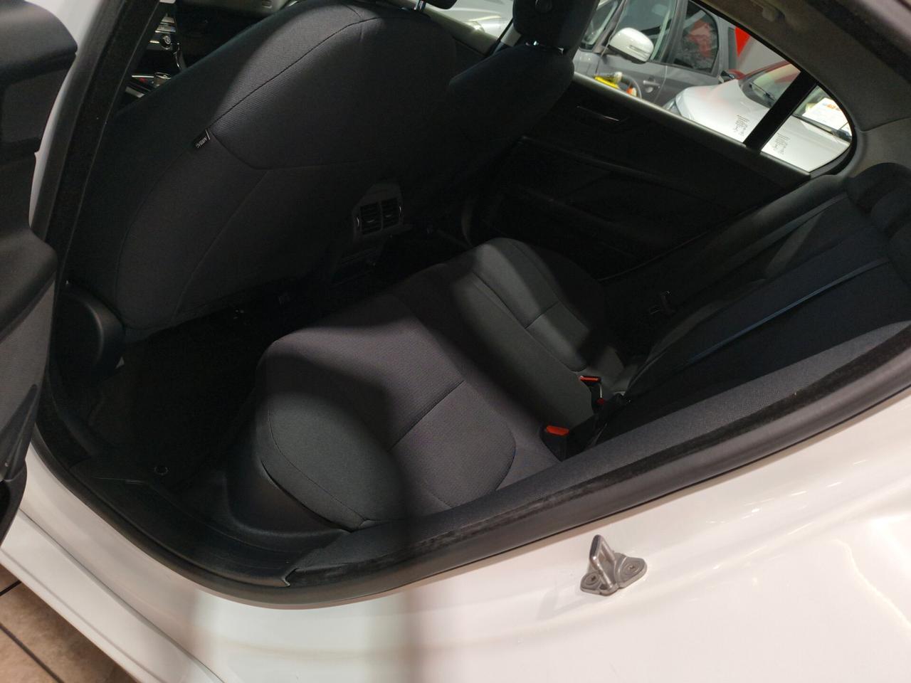 Jaguar XE 2.0 D Turbo 180CV aut. Portfolio